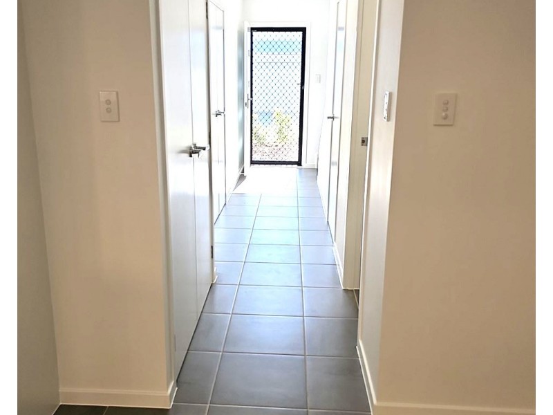 7/14 Kerr Road West, Kallangur QLD 4503