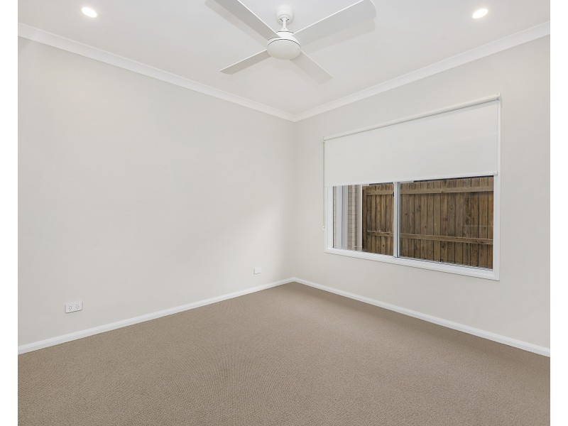 9 Pipit st, Palmview QLD 4553