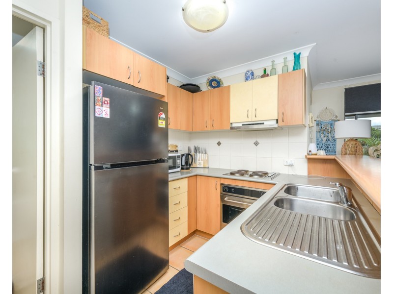 13/4 Mawarra st, Palm Beach QLD 4221