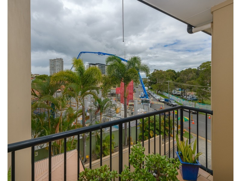 13/4 Mawarra st, Palm Beach QLD 4221