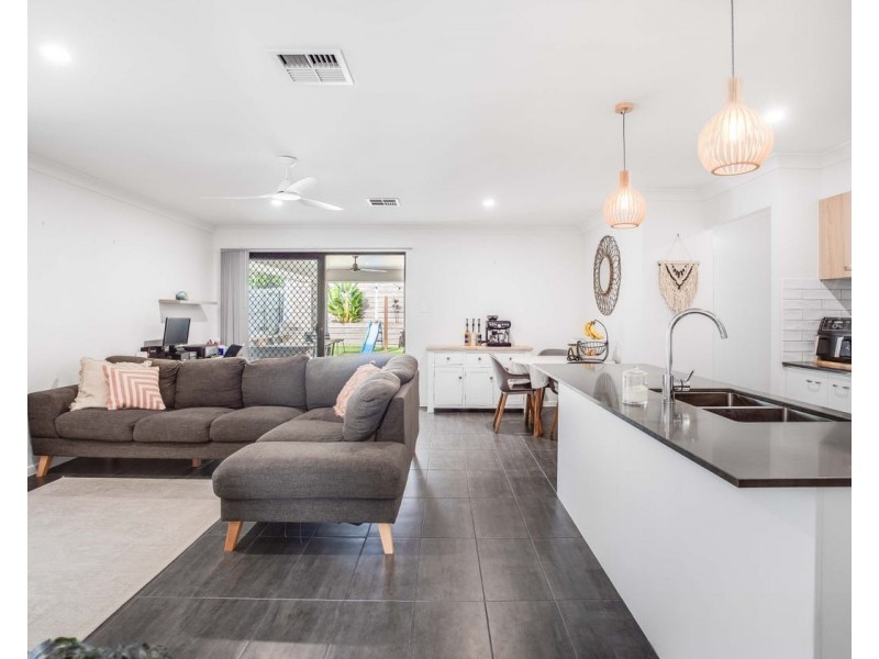 27 Weyba Street, Morayfield QLD 4506