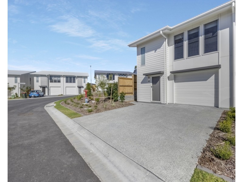2/47 Urbana Boulevard, Coomera QLD 4209