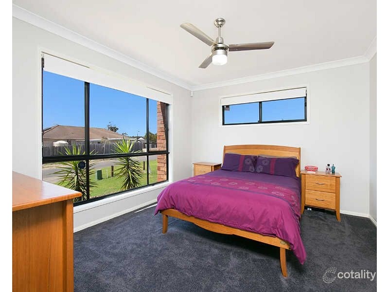 61 Paul Drive, Regents Park QLD 4118