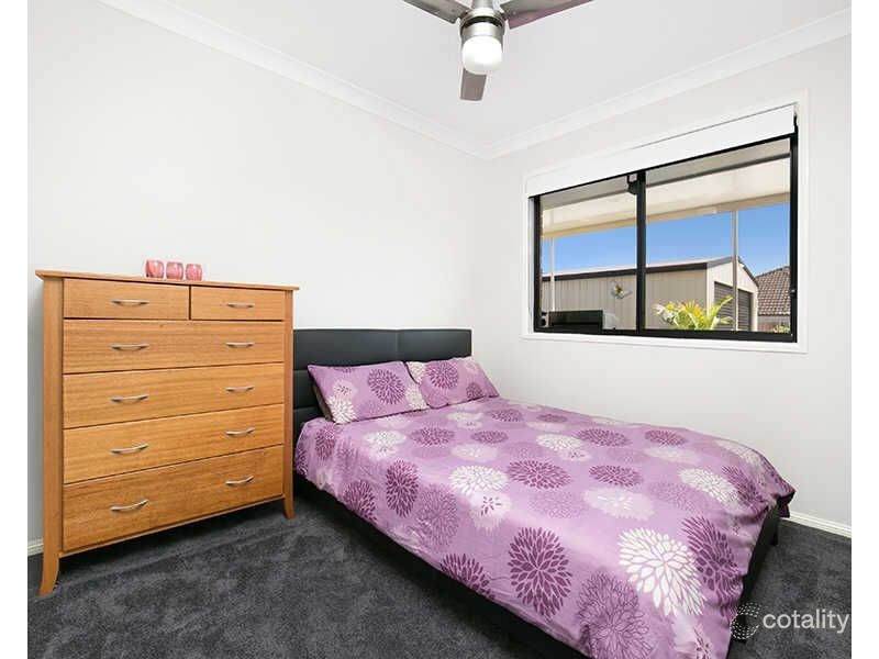 61 Paul Drive, Regents Park QLD 4118
