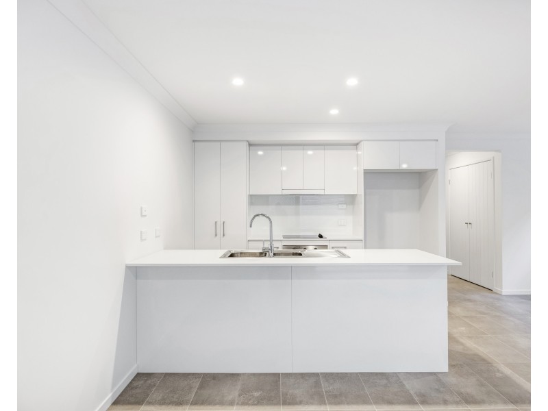 18/47 Urbana Boulevard, Coomera QLD 4209