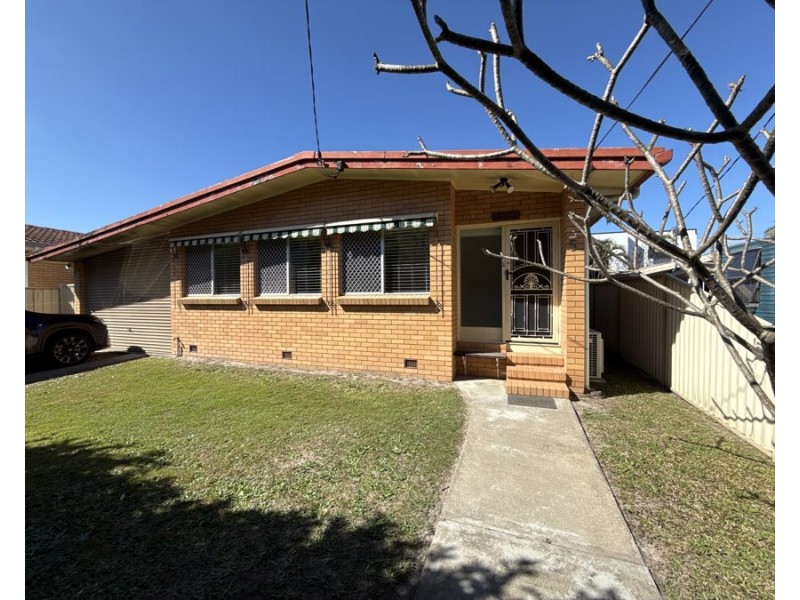 5 Fiona Street, Biggera Waters QLD 4216