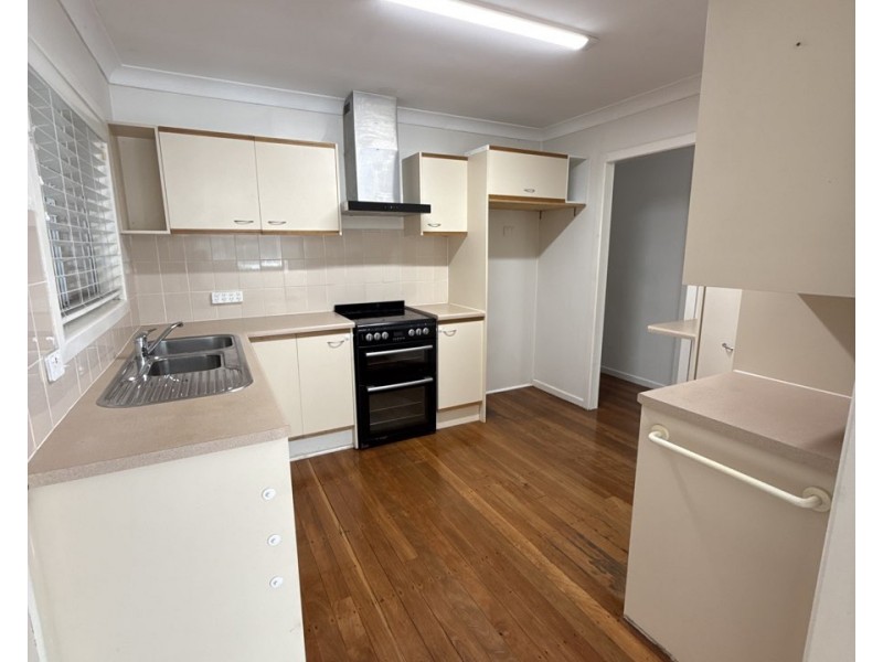 5 Fiona Street, Biggera Waters QLD 4216