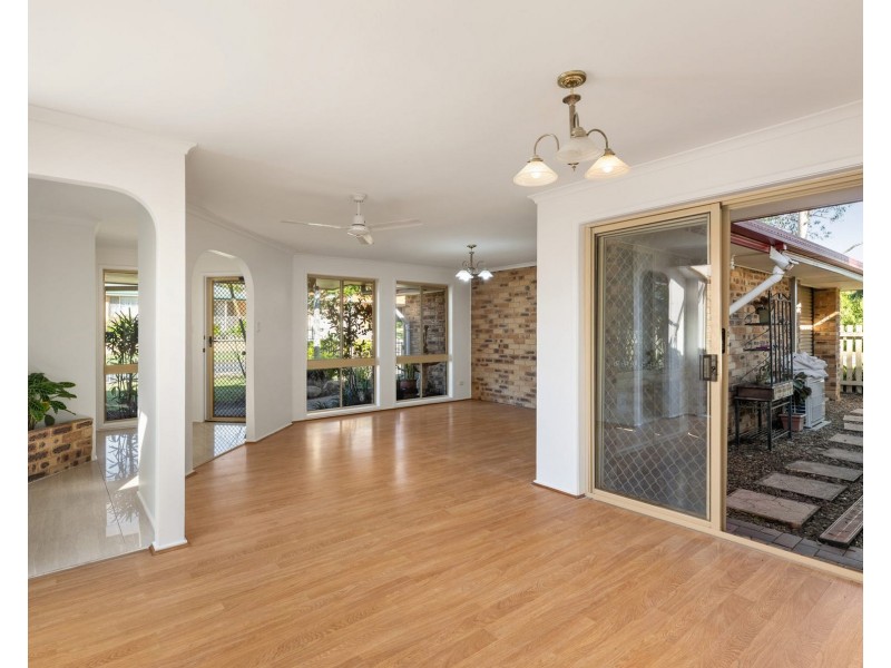 6 Wylah Court, Albany Creek QLD 4035