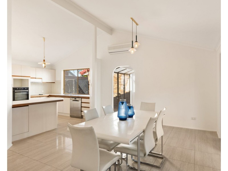 6 Wylah Court, Albany Creek QLD 4035