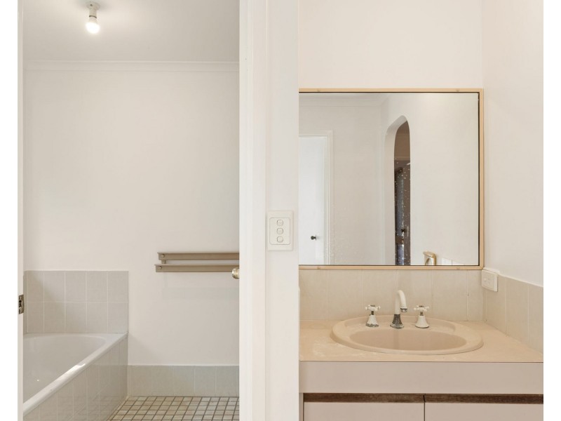 6 Wylah Court, Albany Creek QLD 4035