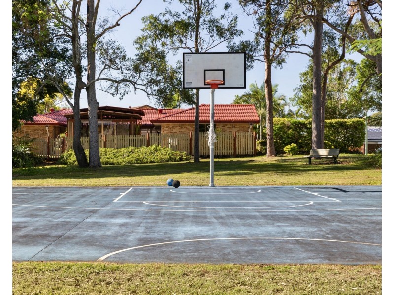 6 Wylah Court, Albany Creek QLD 4035