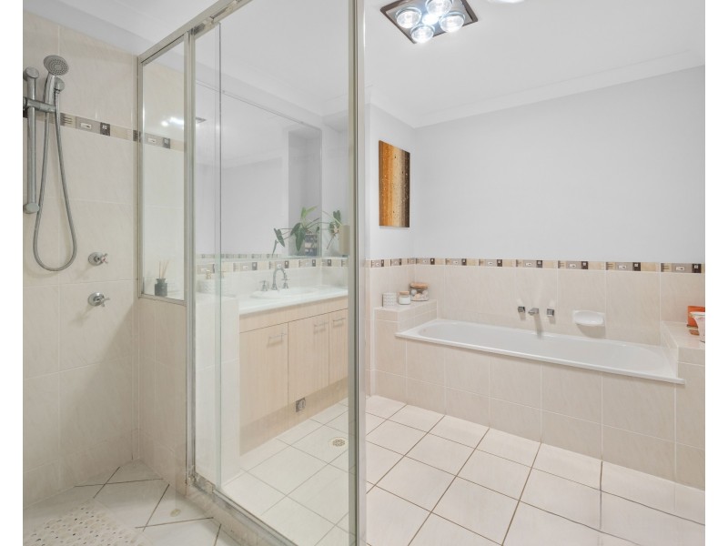 12 Daphne Place, Wakerley QLD 4154