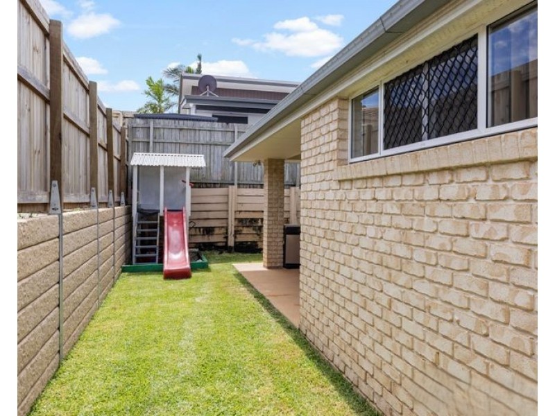 12 Daphne Place, Wakerley QLD 4154