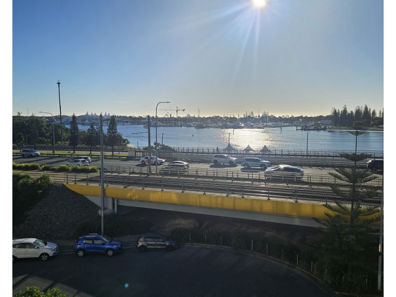 410/2 Barney Street, Southport QLD 4215