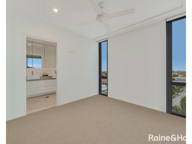2095/123 Cavendish Road, Coorparoo QLD 4151