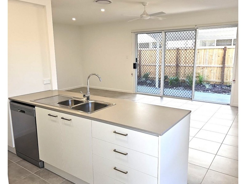 18/14 Kerr Road West, Kallangur QLD 4503