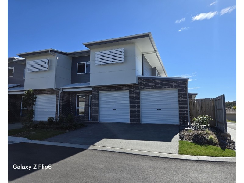 1/8 Taylor Place, Mackenzie QLD 4156