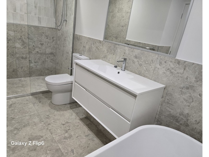 1/8 Taylor Place, Mackenzie QLD 4156