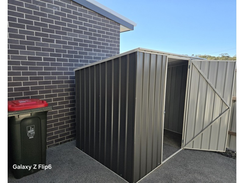 1/8 Taylor Place, Mackenzie QLD 4156