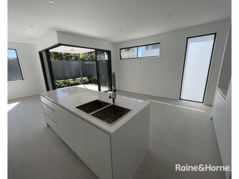11 Stewart Road, Albany Creek QLD 4035