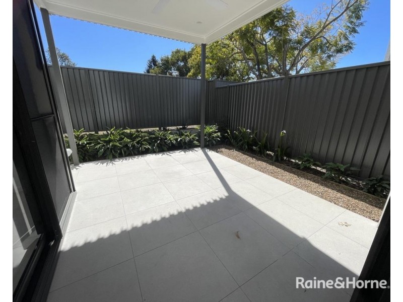 11 Stewart Road, Albany Creek QLD 4035