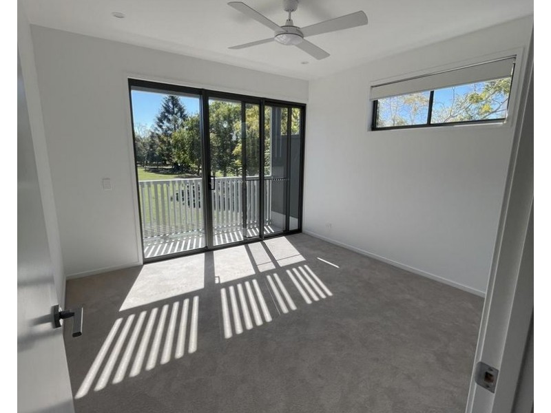 11 Stewart Road, Albany Creek QLD 4035