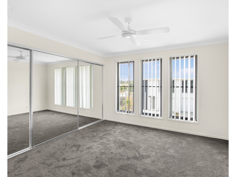 74/1 Isla Street, Pimpama QLD 4209