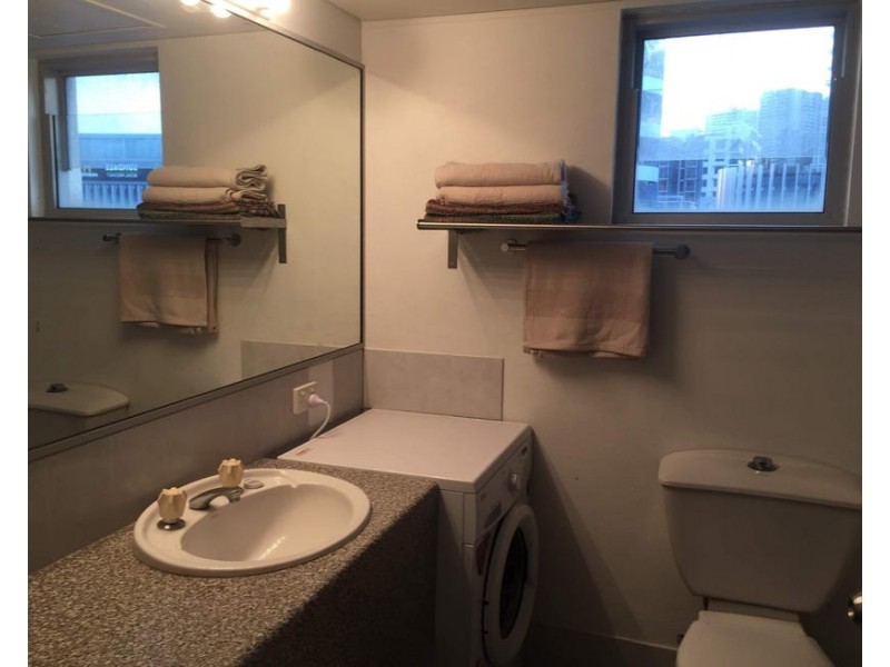 413/2 Barney Street, Southport QLD 4215