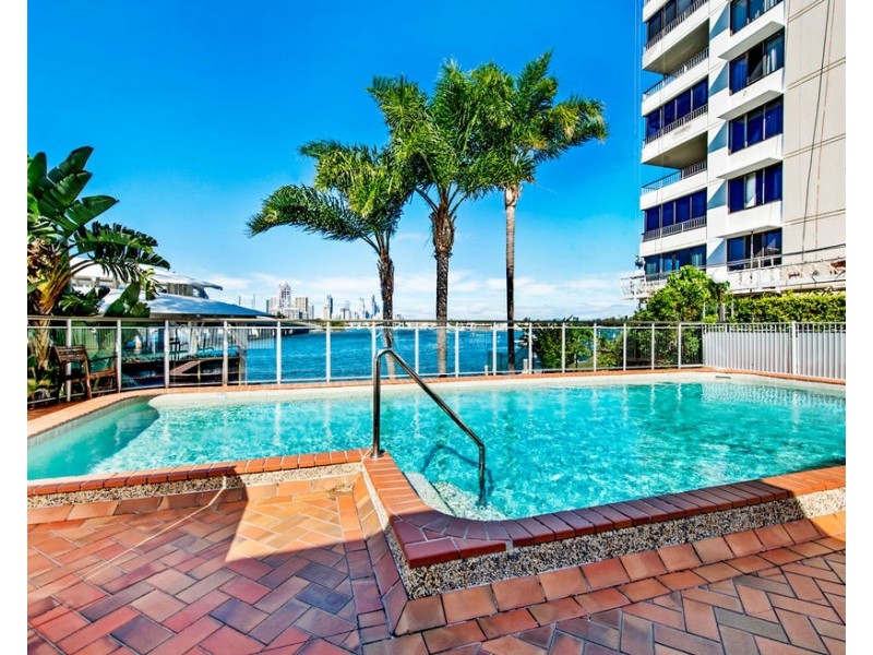 413/2 Barney Street, Southport QLD 4215