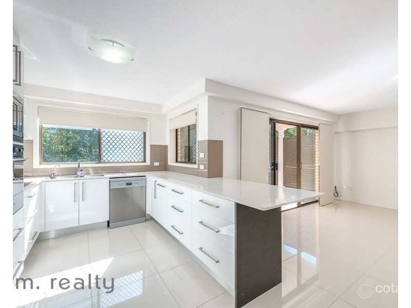 2/15 Mermaid Avenue, Mermaid Beach QLD 4218