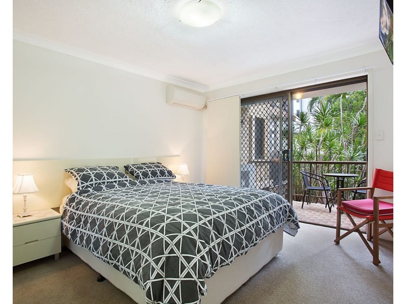 2/15 Mermaid Avenue, Mermaid Beach QLD 4218