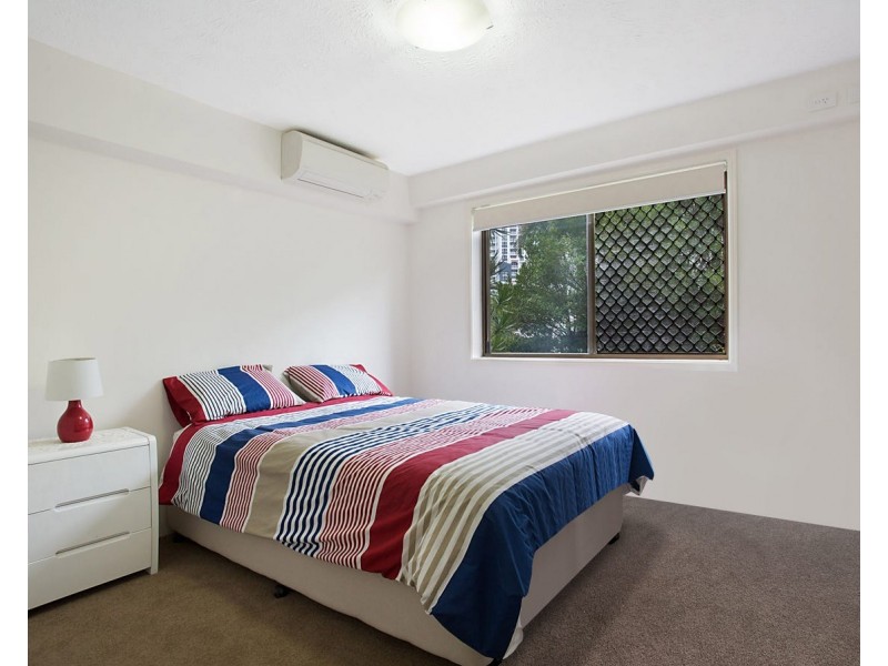 2/15 Mermaid Avenue, Mermaid Beach QLD 4218