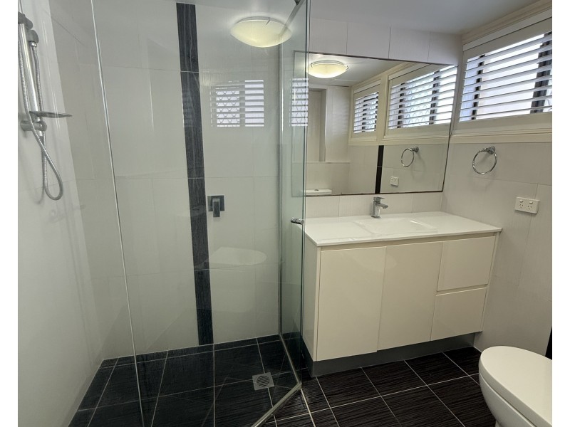 2/15 Mermaid Avenue, Mermaid Beach QLD 4218
