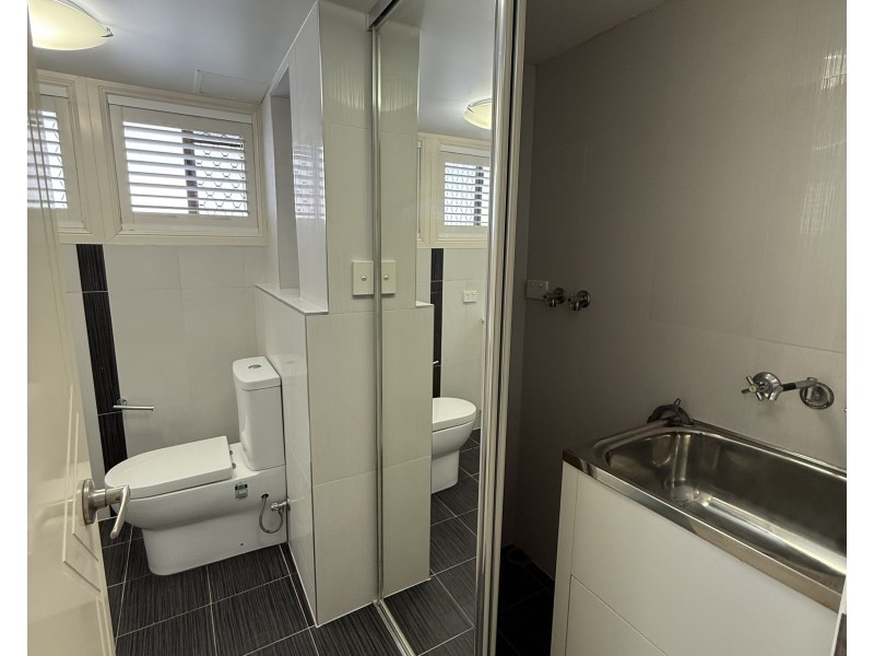 2/15 Mermaid Avenue, Mermaid Beach QLD 4218