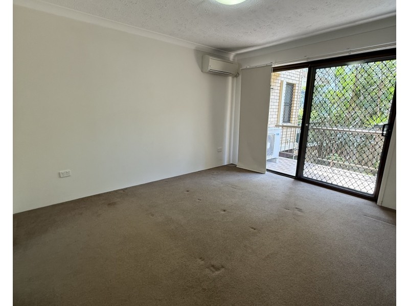2/15 Mermaid Avenue, Mermaid Beach QLD 4218