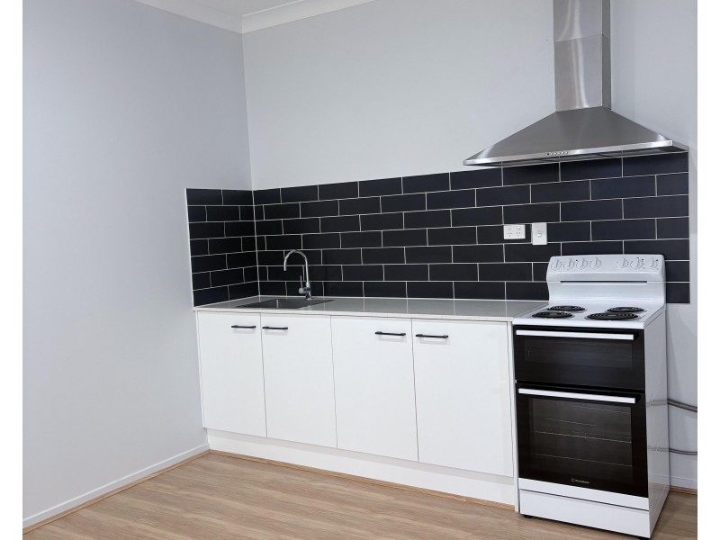 15 Robin Parade, Victoria Point QLD 4165