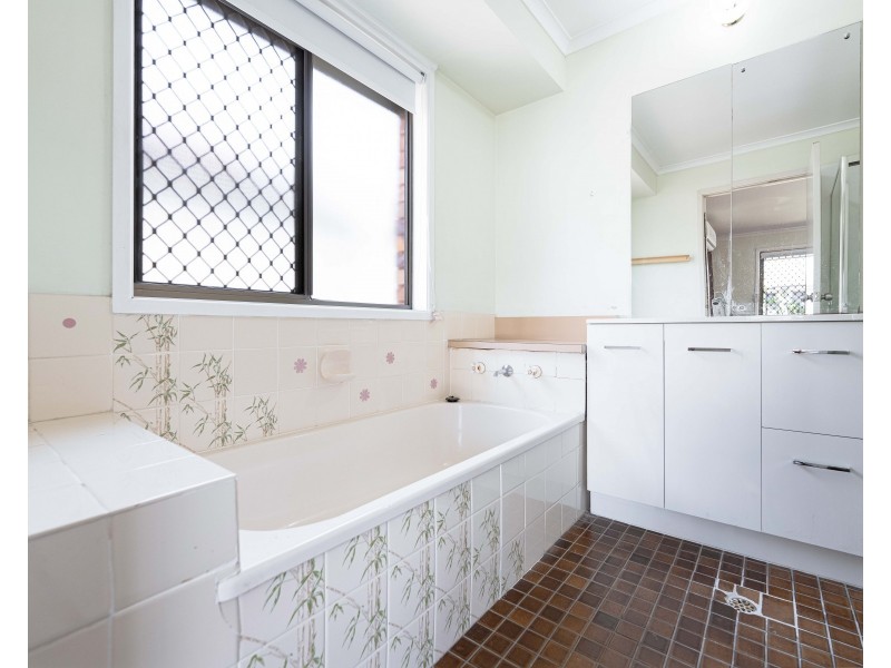24 Pine Street, Runcorn QLD 4113
