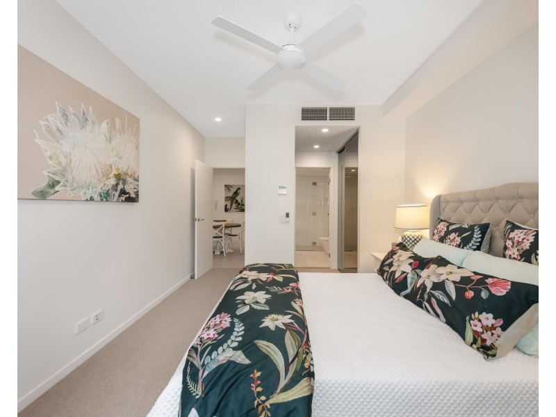 1006/21 Ross Street, Benowa QLD 4217