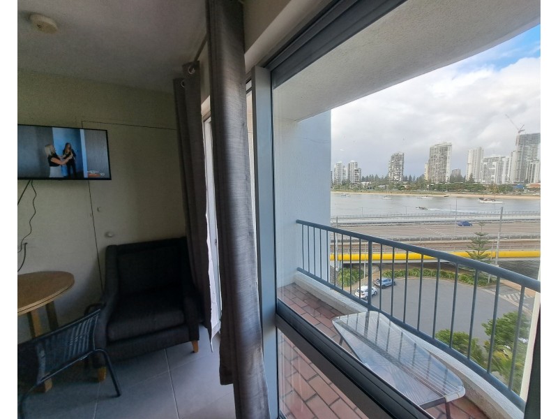 712/2 Barney Street, Southport QLD 4215
