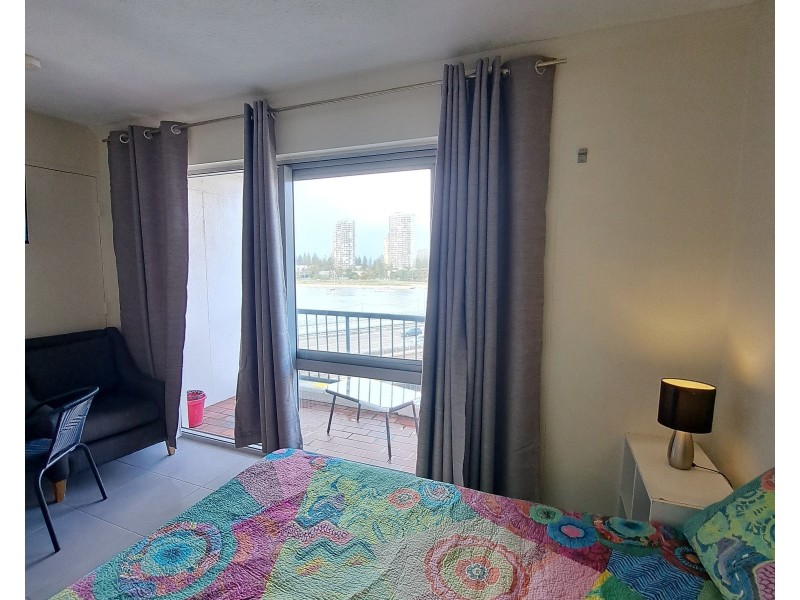712/2 Barney Street, Southport QLD 4215
