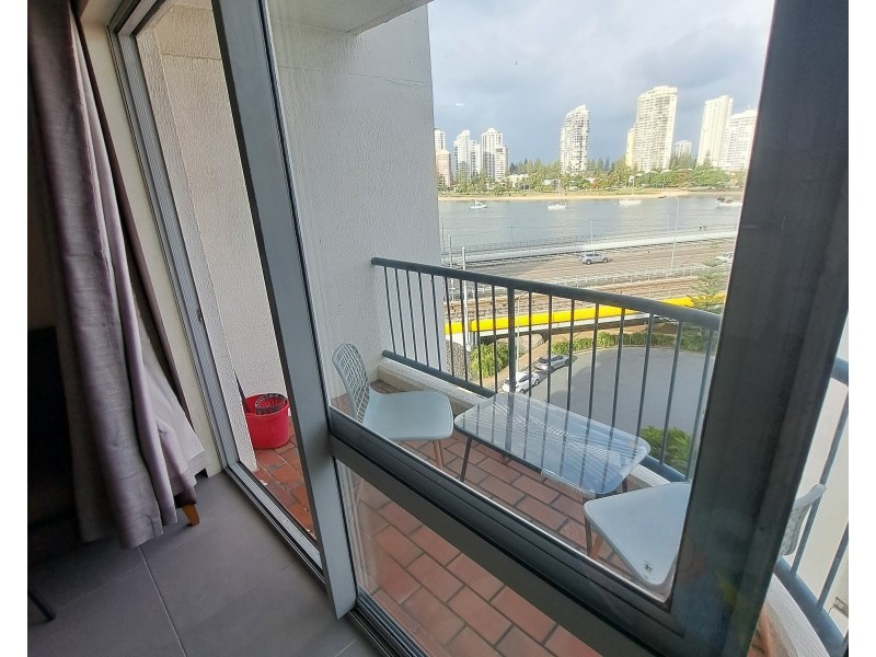 712/2 Barney Street, Southport QLD 4215