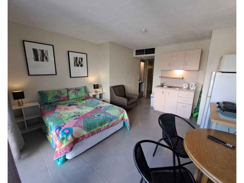 712/2 Barney Street, Southport QLD 4215