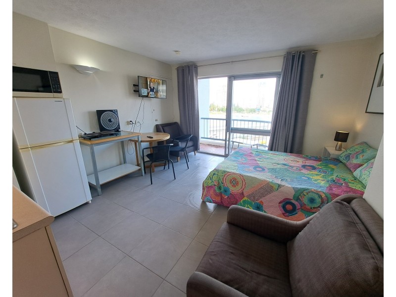 712/2 Barney Street, Southport QLD 4215