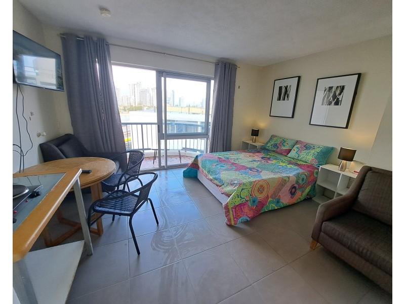 712/2 Barney Street, Southport QLD 4215
