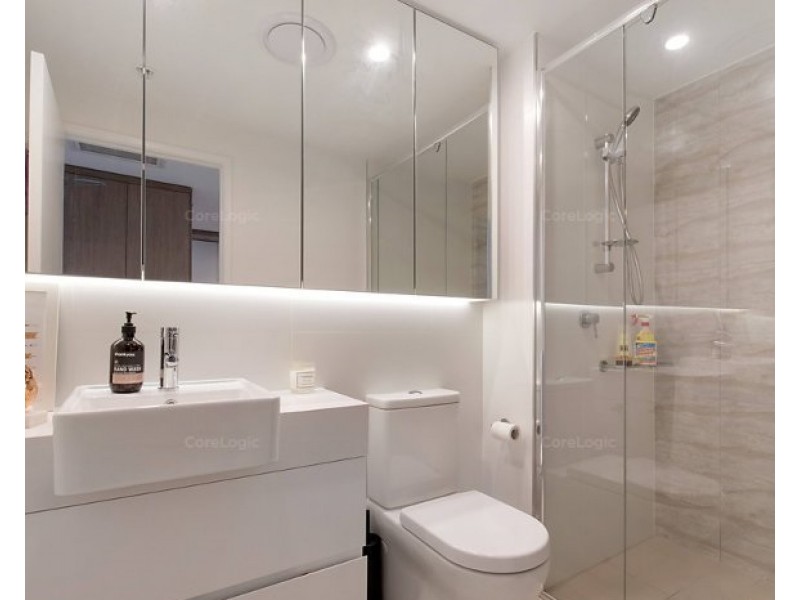 2021/123 Cavendish Road, Coorparoo QLD 4151