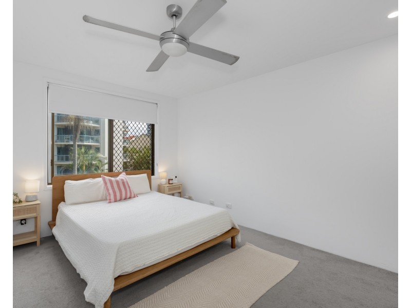 16/35 Old Burleigh Road, Surfers Paradise QLD 4217