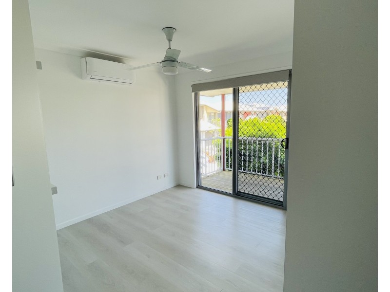 41/2 – 8 Meadowbrook Drive, Meadowbrook QLD 4131