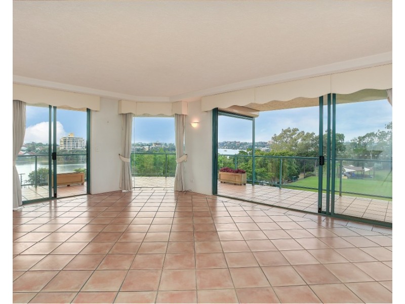 11/10 Park Avenue, Kangaroo Point QLD 4169