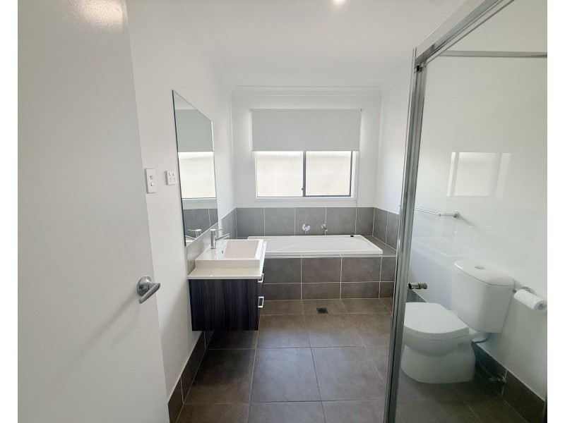 67 Jones Street, Coomera QLD 4209