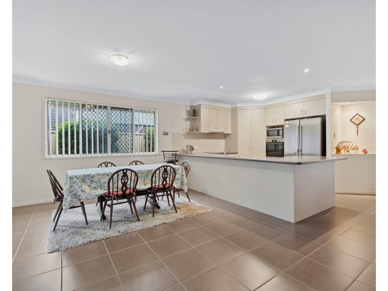 17 Ronnie Street, Cleveland QLD 4163